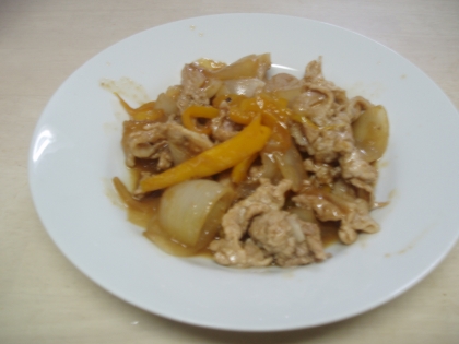 パプリカデビュー作なので黄パプリカ&玉ねぎで作りました。癖がなく美味しかったです。これからは抵抗なく作れそうです。