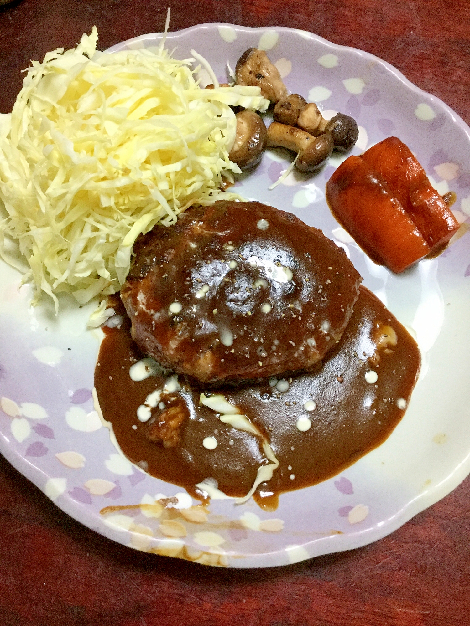 デミ煮込み風☆にんにくの芽ハンバーグ！