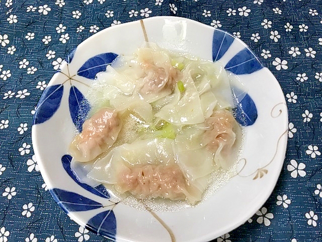 鶏皮入りワンタン