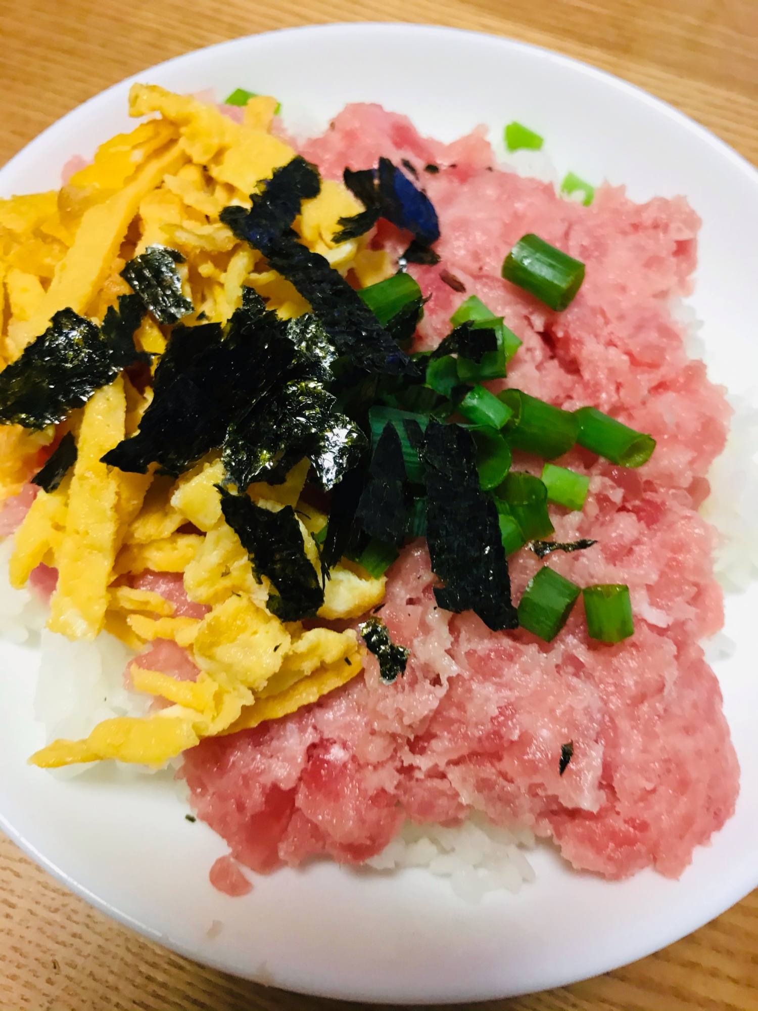 ネギトロと卵丼