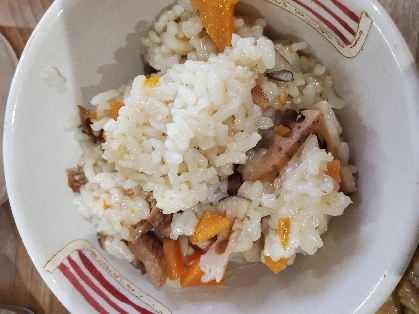 【簡単！】鶏ときのこの炊き込みご飯