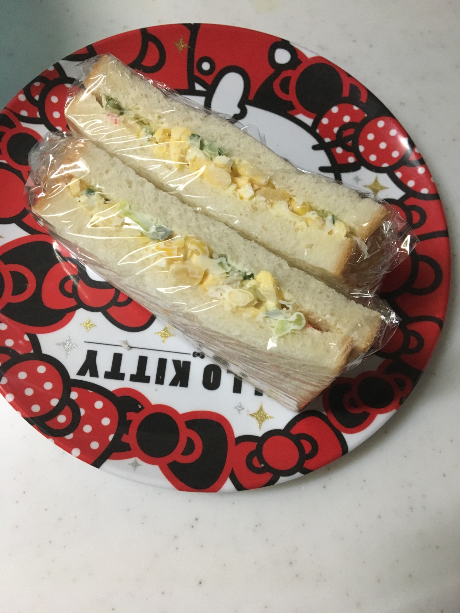 食パンで☆コーンサラダのサンドイッチ(o^^o)