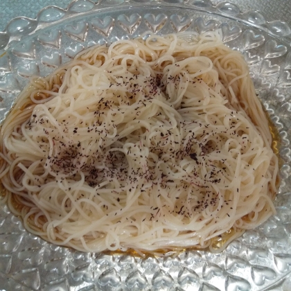 ピーマンとゆかりのぶっかけそうめん