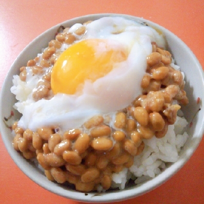 お家で簡単に作れる温泉卵だね❗️
納豆と混ぜて最高の美味しさ♪♪♪
ご馳走さまでした(●^o^●)