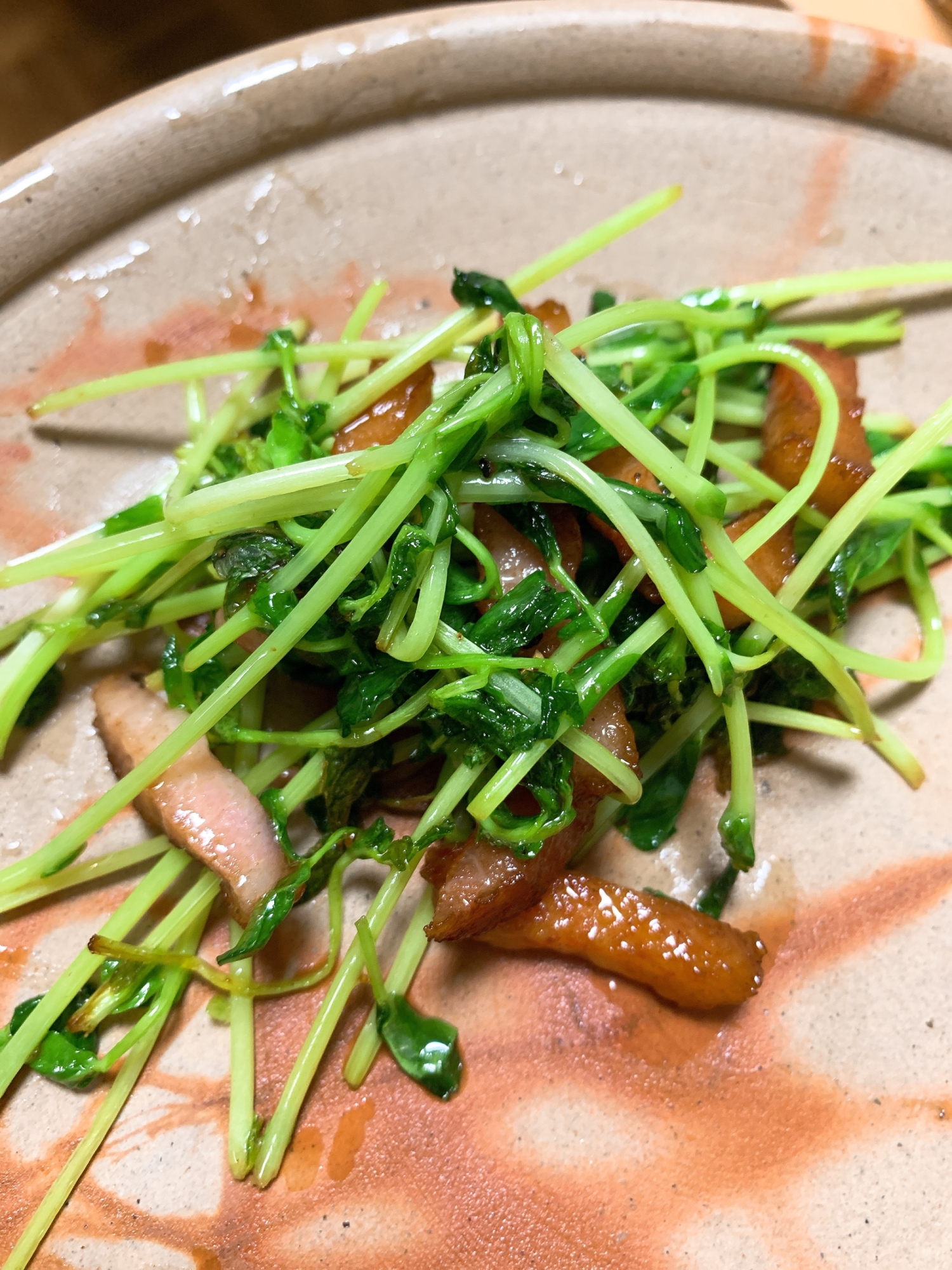 【つくおき】豆苗とベーコンの塩胡椒炒め