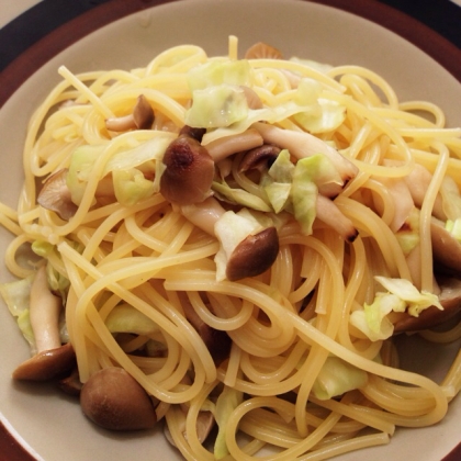 春キャベツとキノコのパスタ