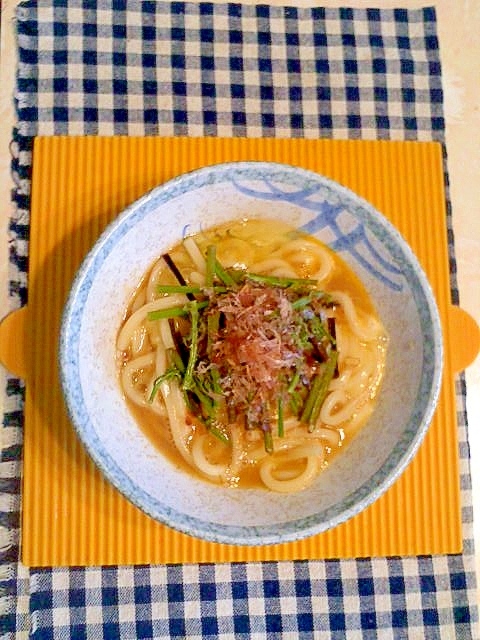 ワラビのせ釜玉うどん♪