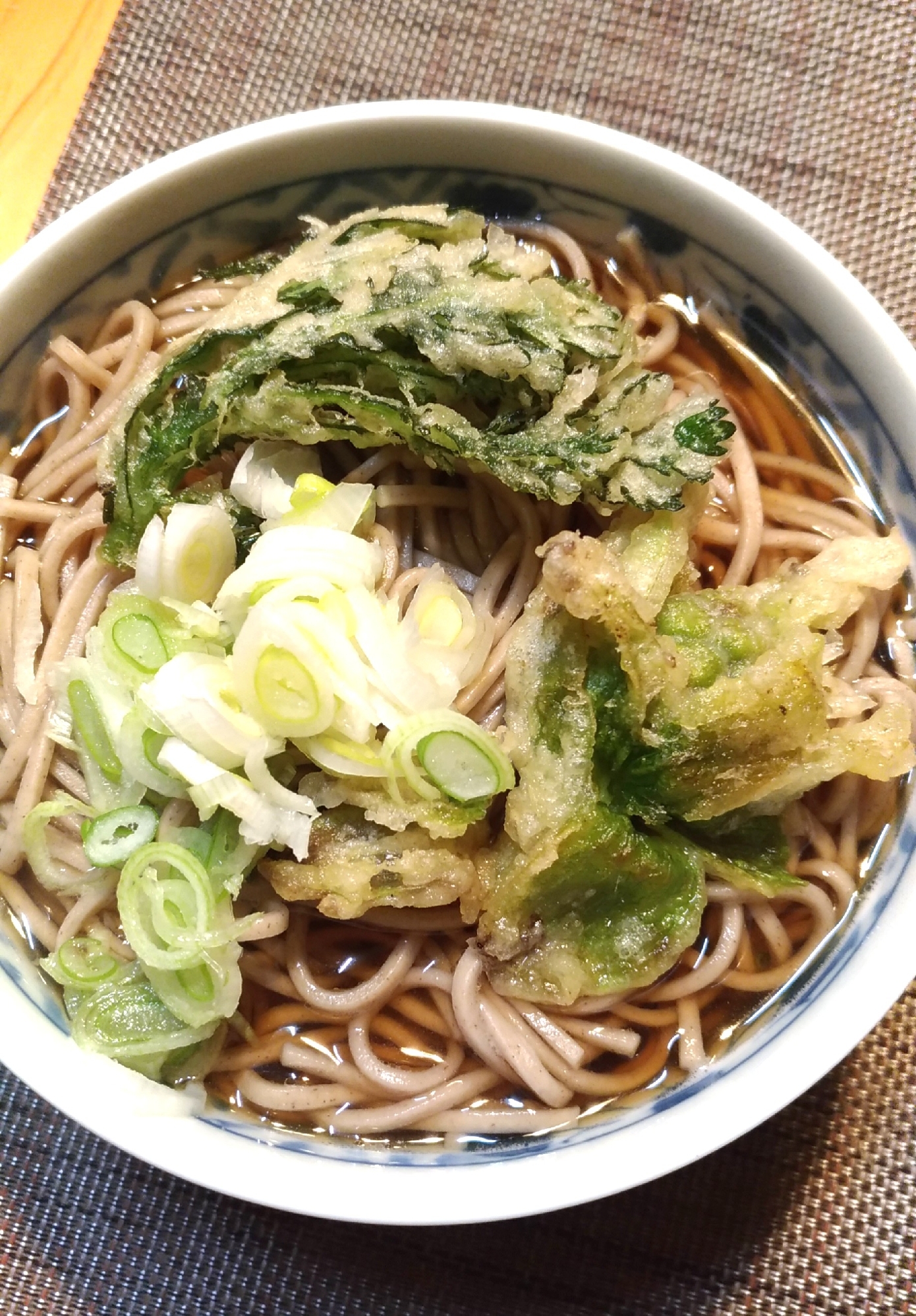 乾麺と天ぷらで☆即席♪絶品天ぷら蕎麦