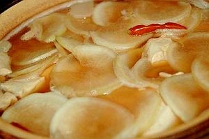 シンプルなヘルシ～モツ鍋　醤油味