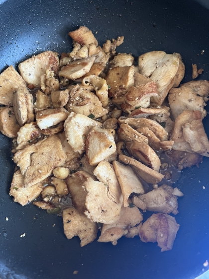 ご飯がすすむ！鶏むね肉のねぎ塩焼き