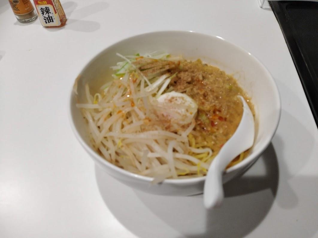 もやしたっぷり担々麺