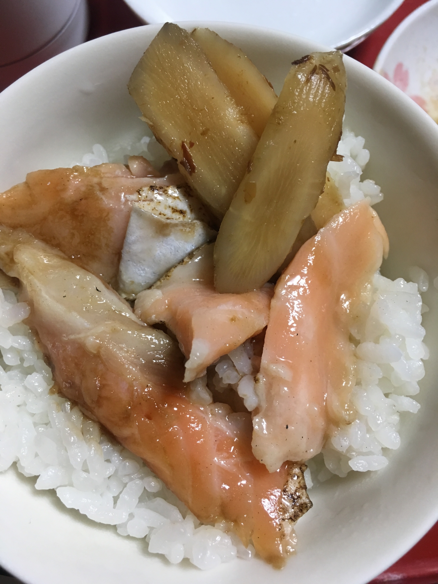 サーモンはらす丼