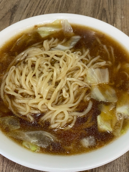 キャベツ豚骨醤油ラーメン