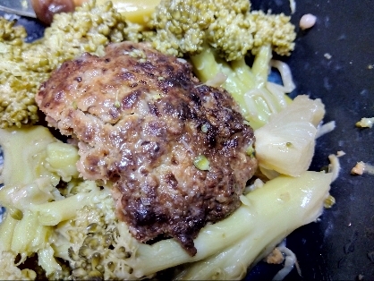 鶏とブロッコリーの塩麹炒め