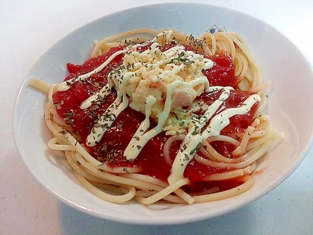 ポテトサラダのせて　トマトソースパスタ