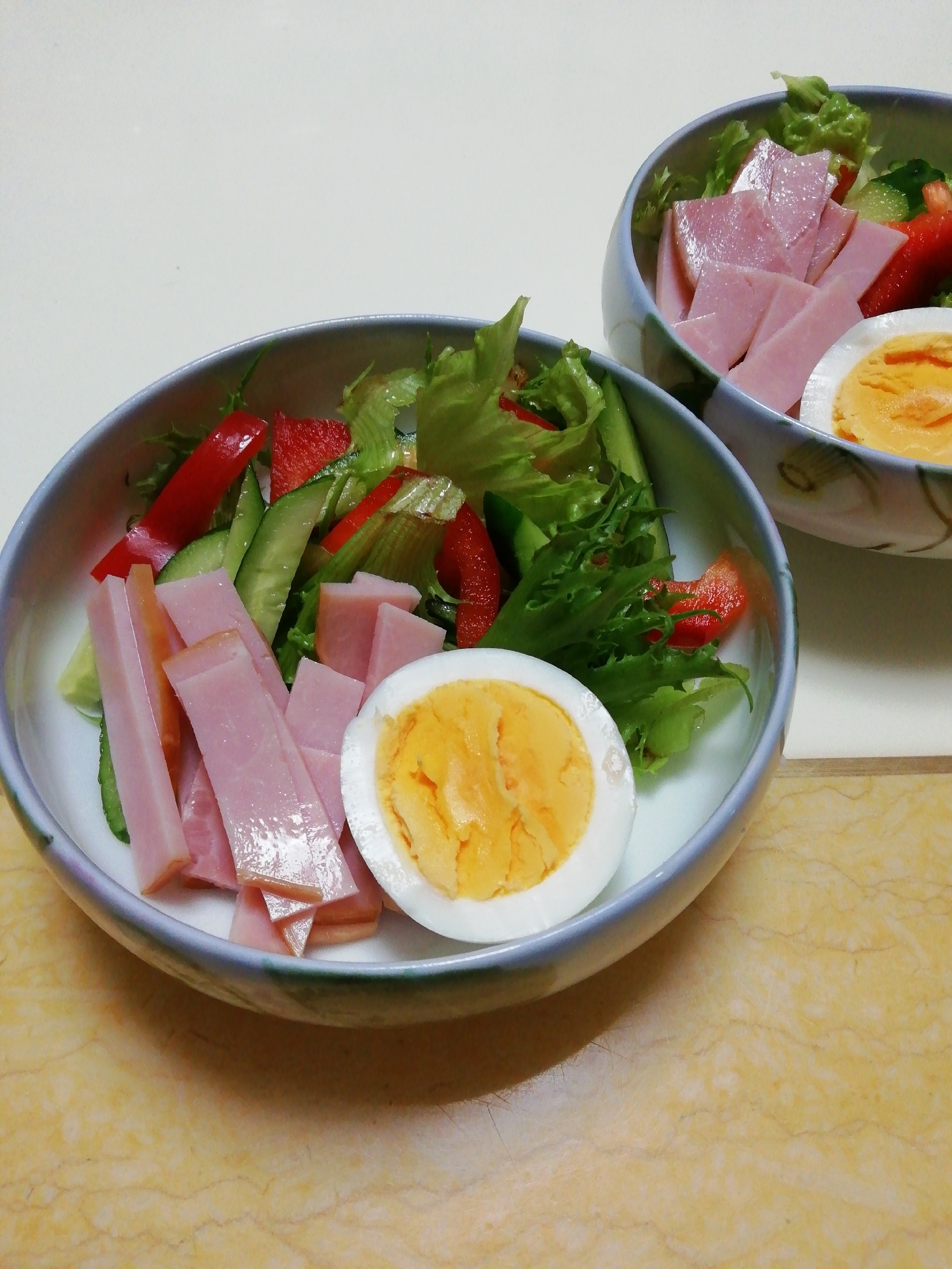 簡単！ハムと卵の野菜サラダ