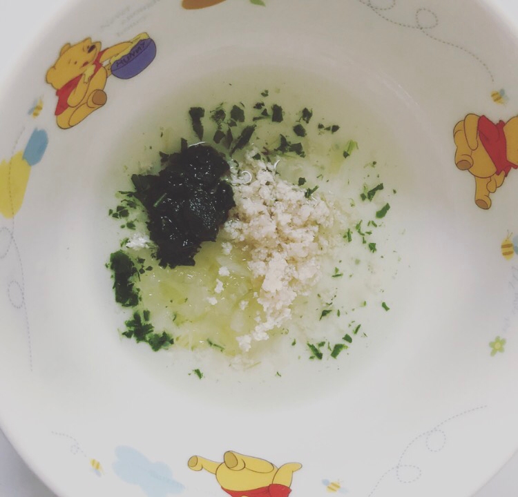 ほうれん草とささみと玉葱の出汁煮 離乳食初期 中期 レシピ 作り方 By 小児科ナース 楽天レシピ
