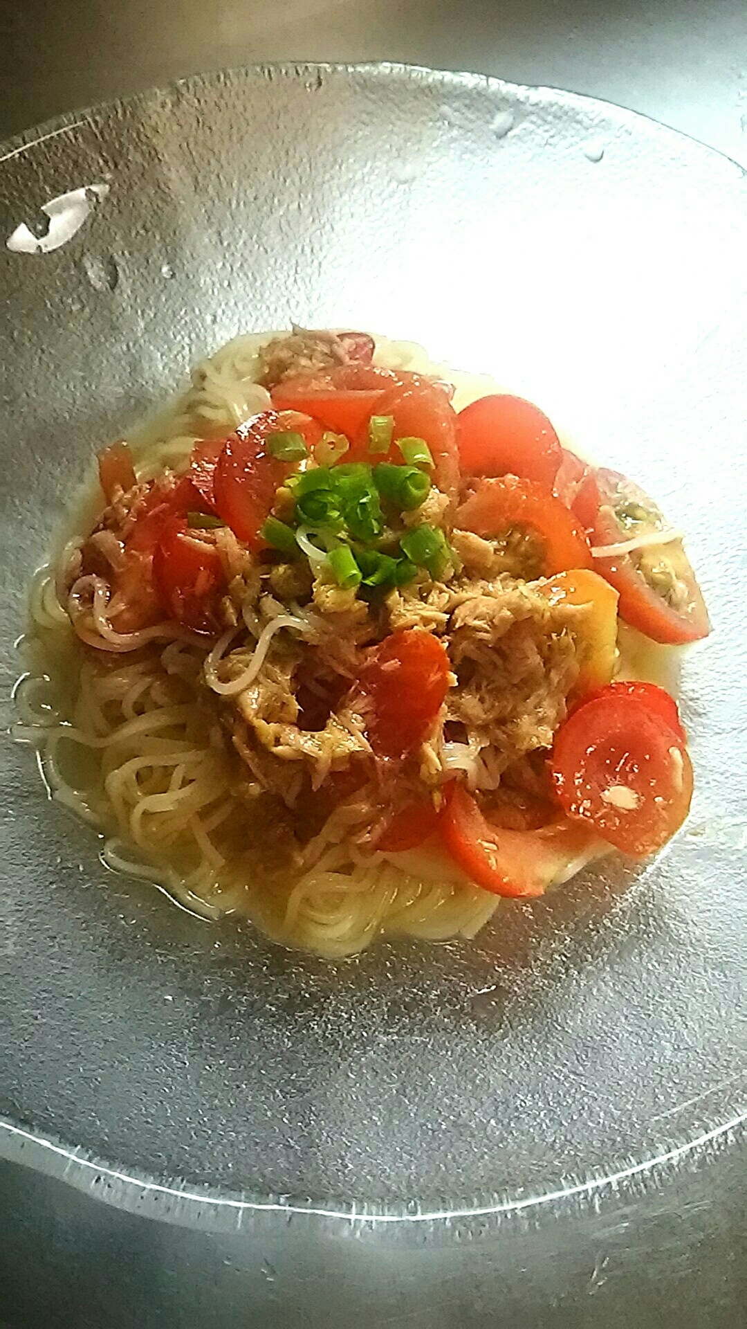 ツナトマトのそうめん