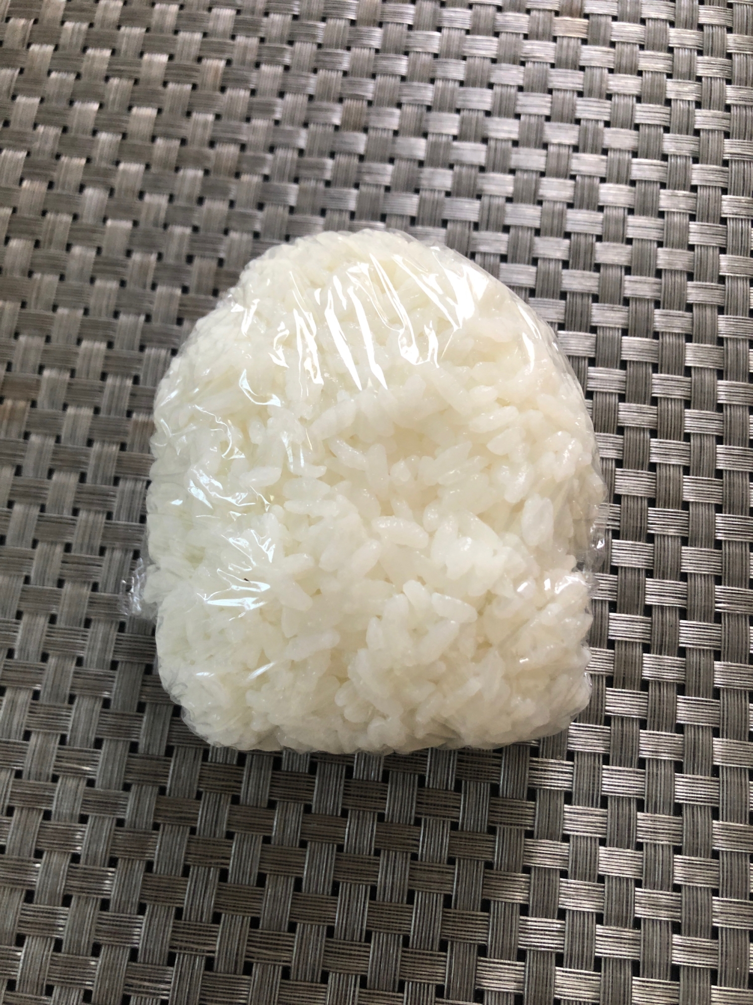 マヨ唐揚げのおにぎり