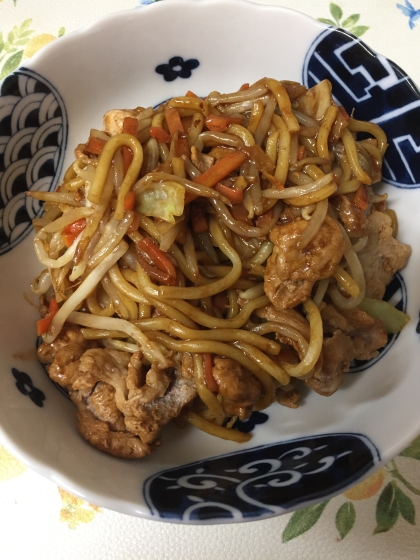 玉ねぎの甘みが美味しい焼きそば