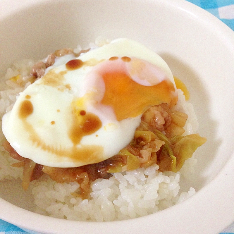 レンジで！焼肉と半熟卵のぶっかけ丼★