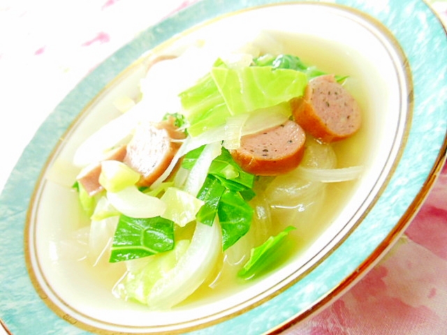 玉葱スープde❤黒胡椒ウィンナーとキャベツのスープ