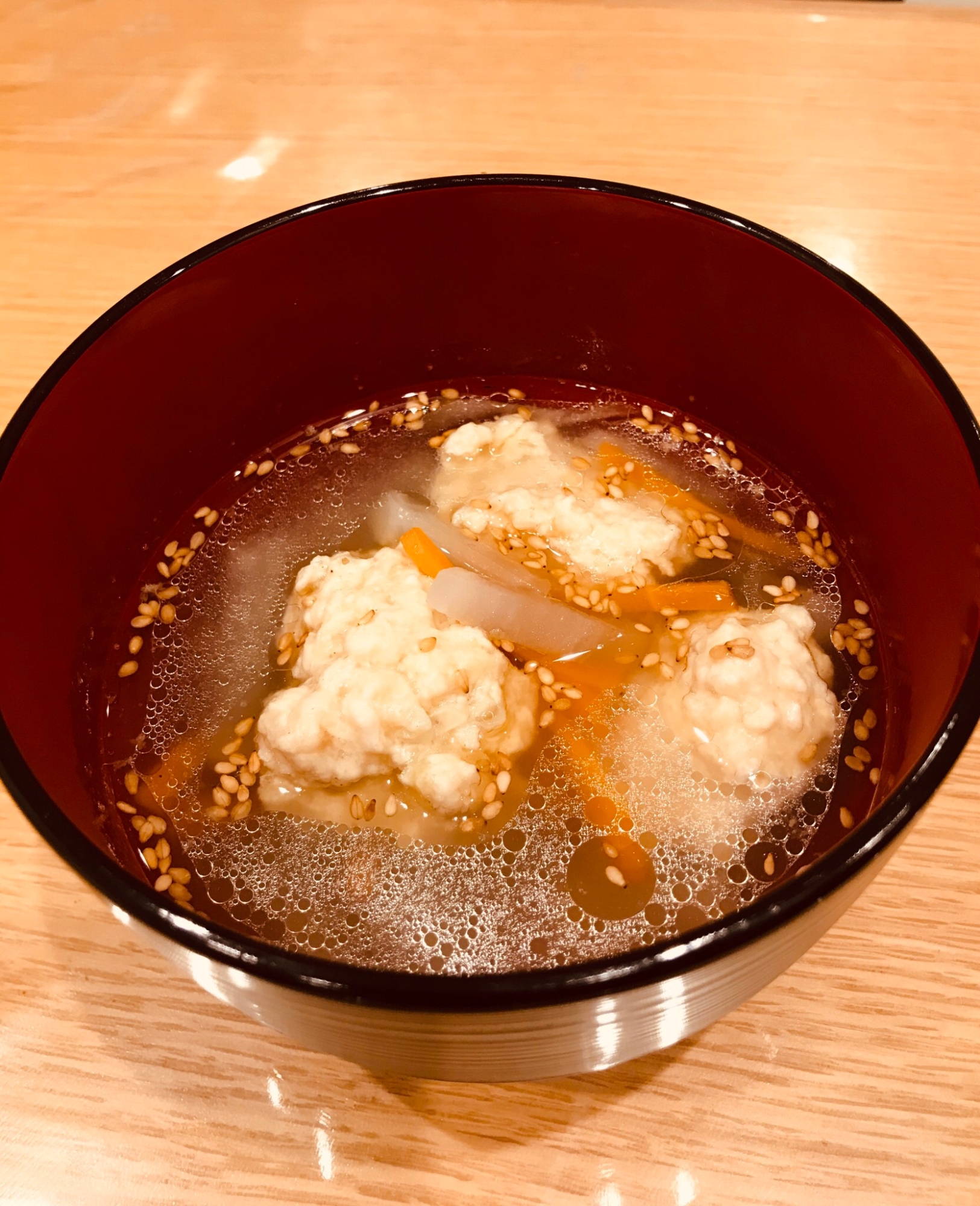 鶏団子の中華スープ