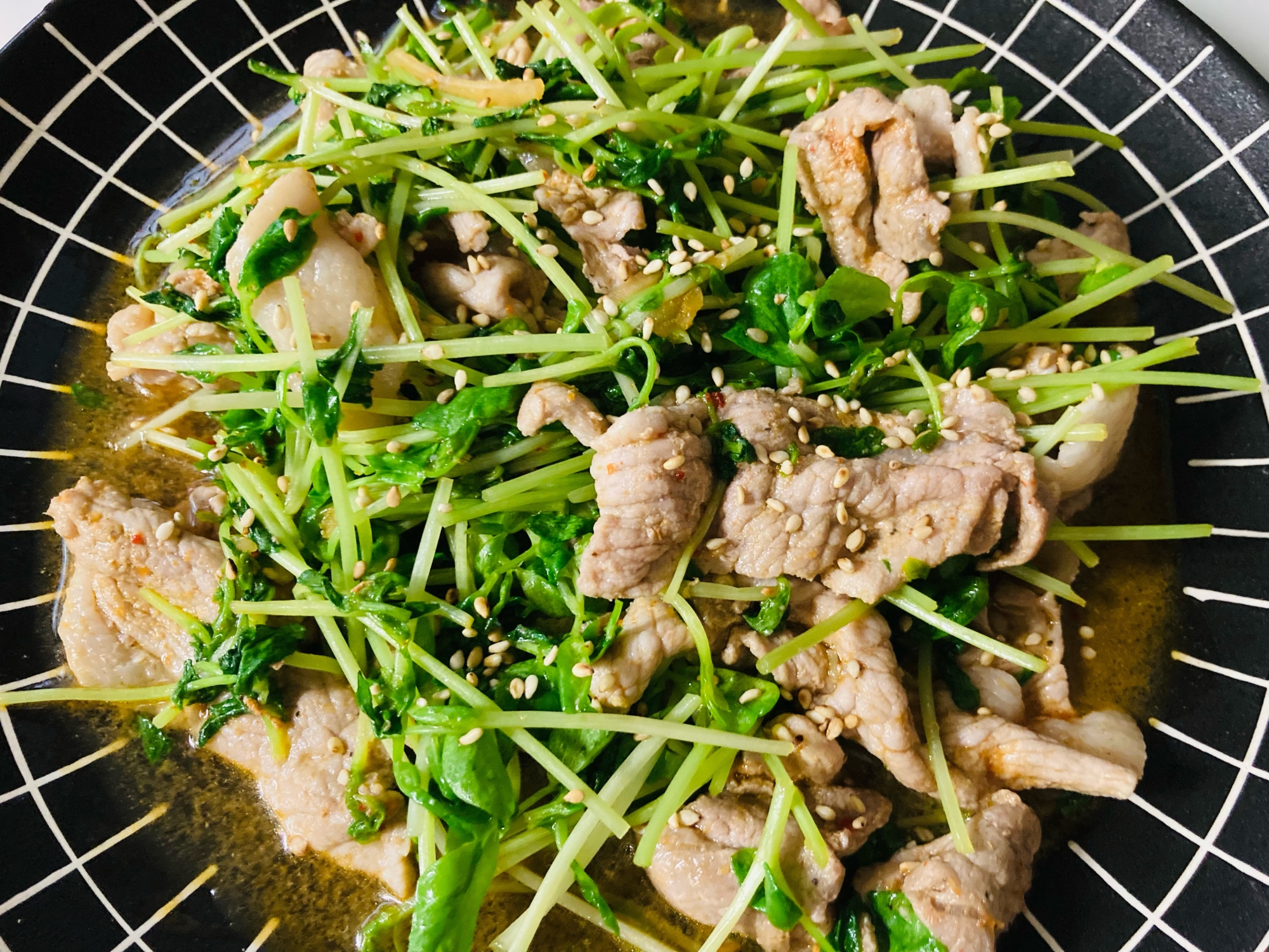 豆苗と豚肉の炒め物