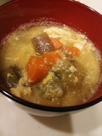 ナスと卵の味噌汁