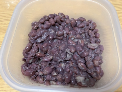 おはようございます♪
小豆は毎日食べるので沢山作ります❣️
冷凍すると便利ですね(o^^o)