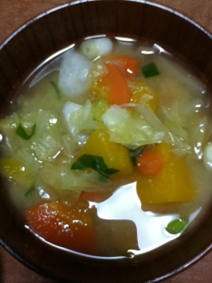 海老芋たっぷり野菜味噌汁
