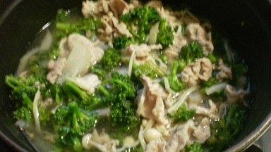 豚肉で簡単野菜スープ
