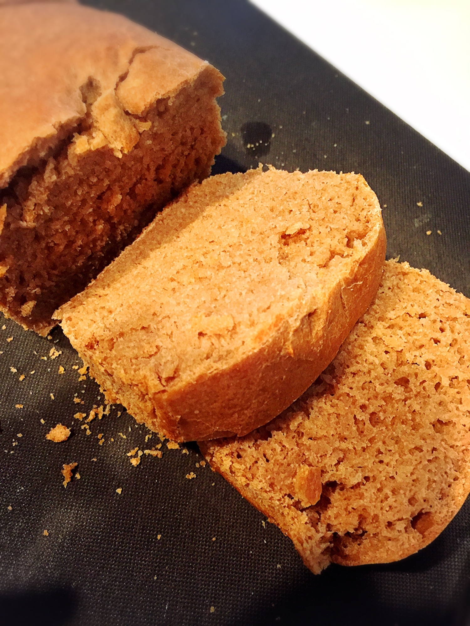 全粒粉100%砂糖なしで冷蔵発酵で翌朝焼き立て