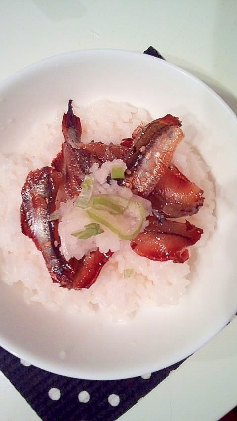 夜に精をつけたい時にサンマ蒲焼丼！