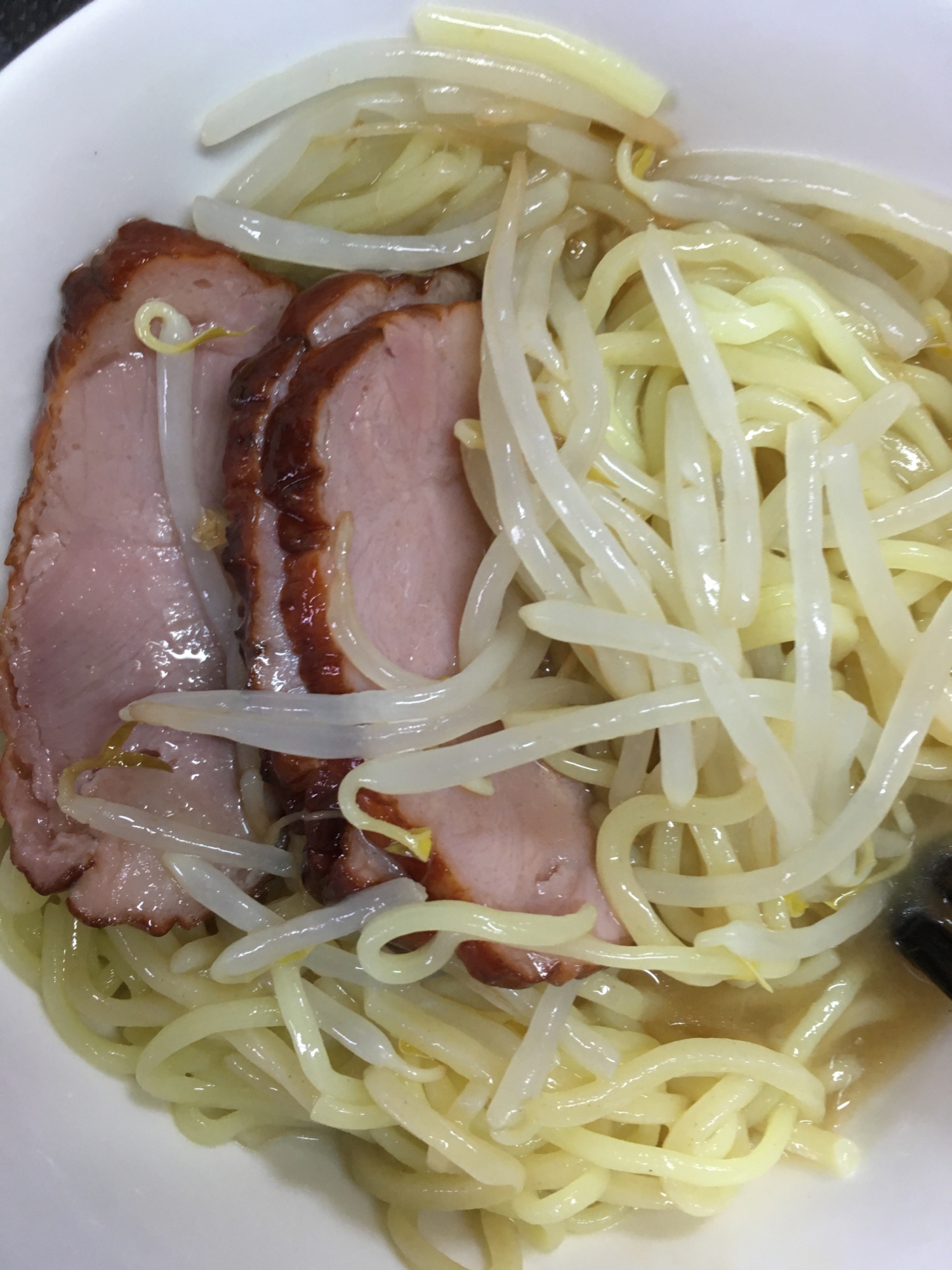 ラーメンに焼豚もやし炒め