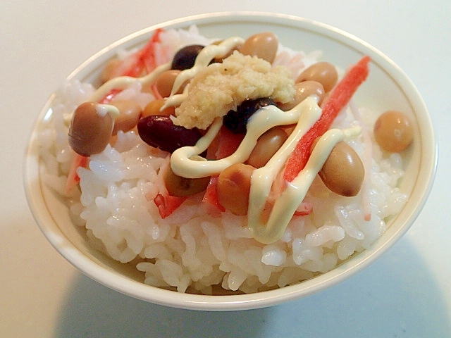 麺つゆ/マヨで　かにかまとサラダ豆の生姜香るご飯