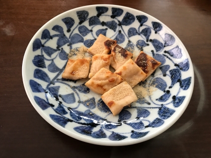 私のおばあちゃんが、冬になると酒粕使って料理していました。子供の頃はこの匂いが苦手でしたが、今はこの匂いがたまらないですね♡懐かしく頂きました♡ご馳走様でした♡