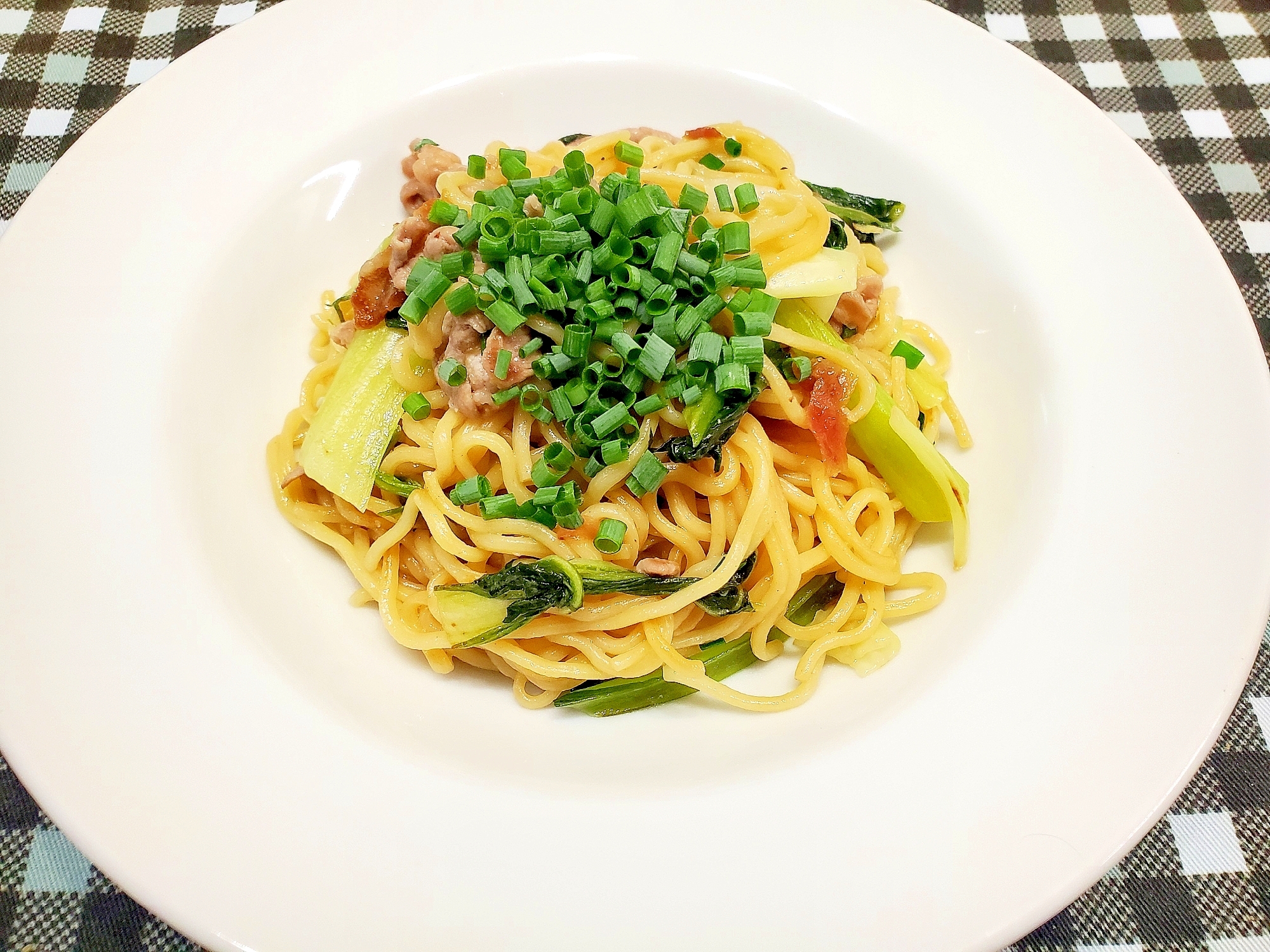 焼きそばアレンジ！梅干しと豚肉の塩焼きそば