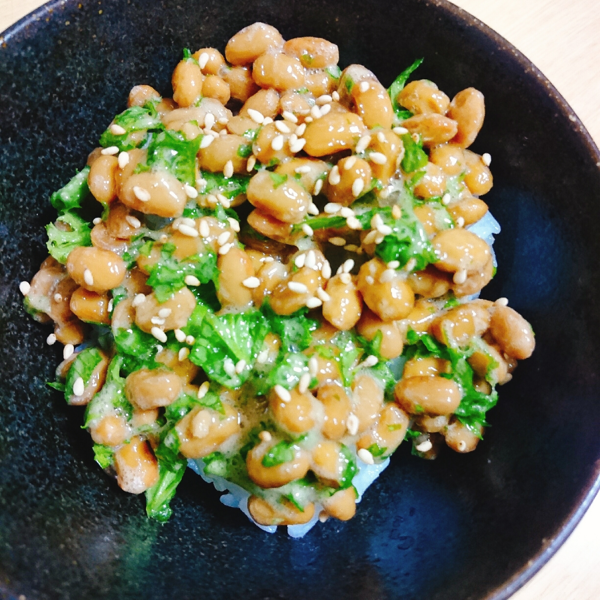 ワサビ菜とゴマの納豆ご飯