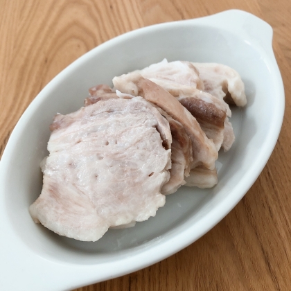 しっとり蒸し豚～豚バラ塊肉の塩麹漬け