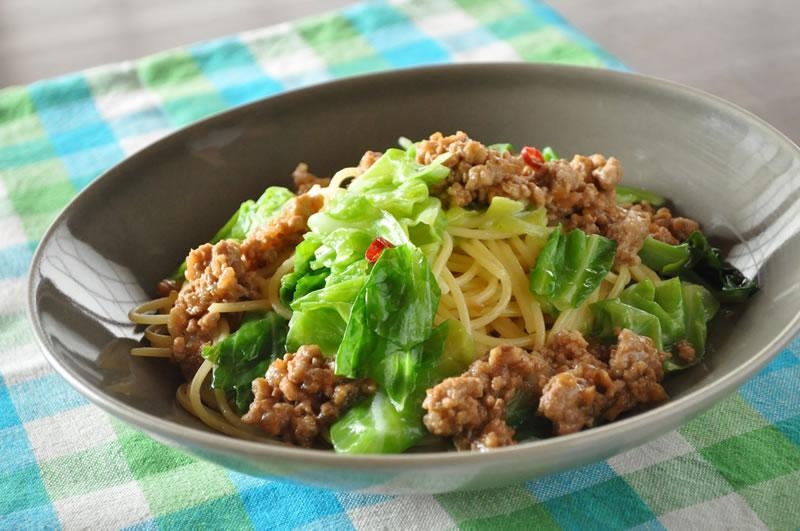 春キャベツと肉みそのパスタ