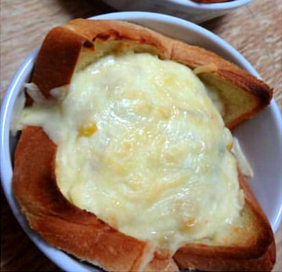 ホワイトソースを使ってパングラタンにしました。
レンジで手軽に作れるの嬉しいです。
ごちそうさまでした(*‘ω‘ *)