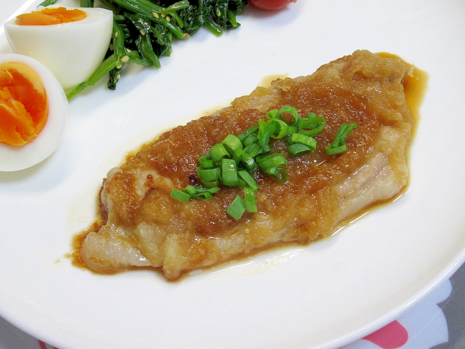 ポークソテー さっぱりオニオンバタポンソース レシピ 作り方 By ダージリン 楽天レシピ