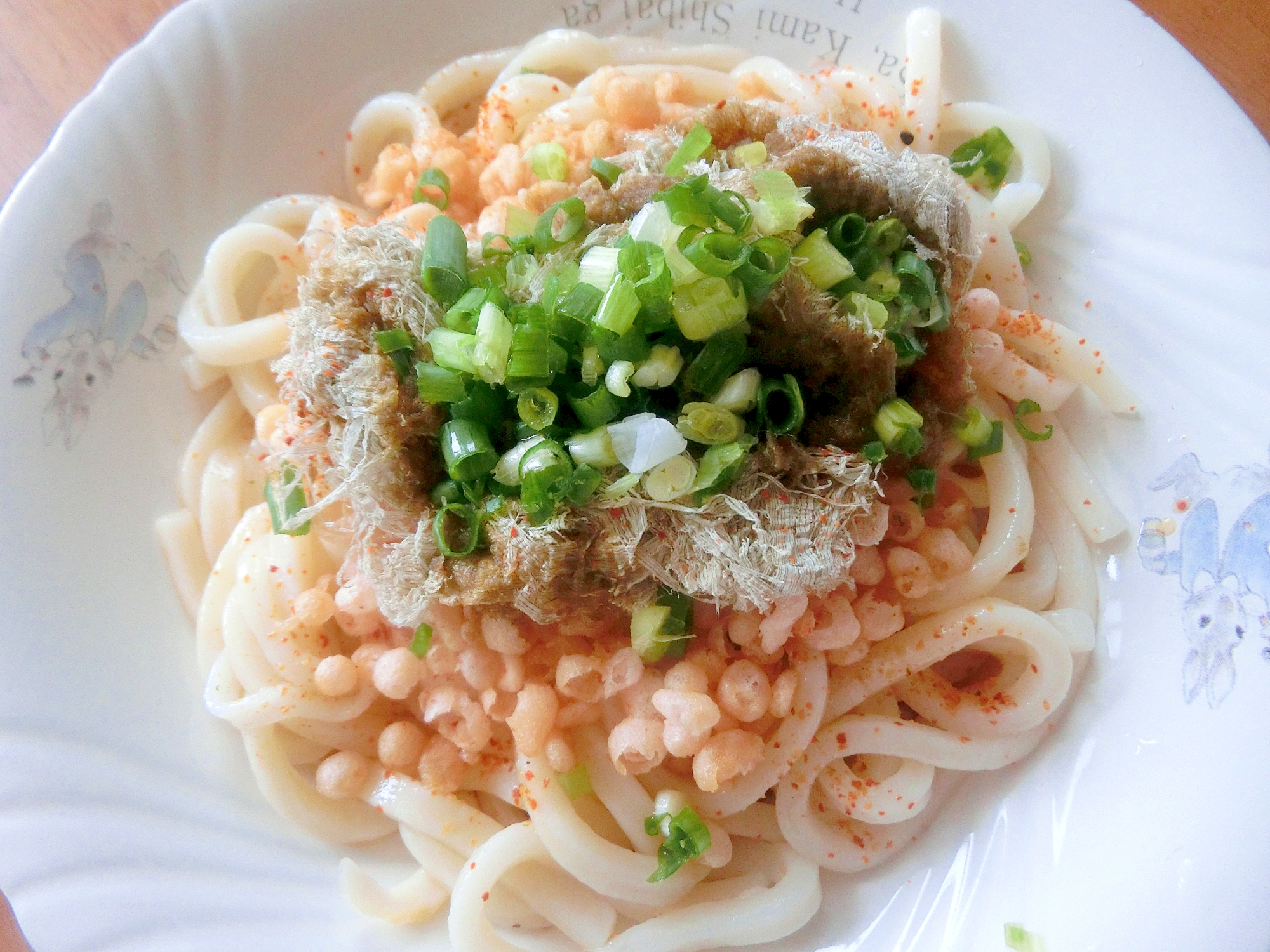 とろろ昆布とあげ玉の冷やしうどん