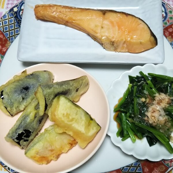 なすとカボチャの天ぷらと焼き鮭とほうれん草のお浸し レシピ 作り方 By ミニー7015 楽天レシピ なすとカボチャの天ぷらと焼き鮭とほうれん草のお浸し レシピ 作り方 By ミニー7015 楽天レシピ