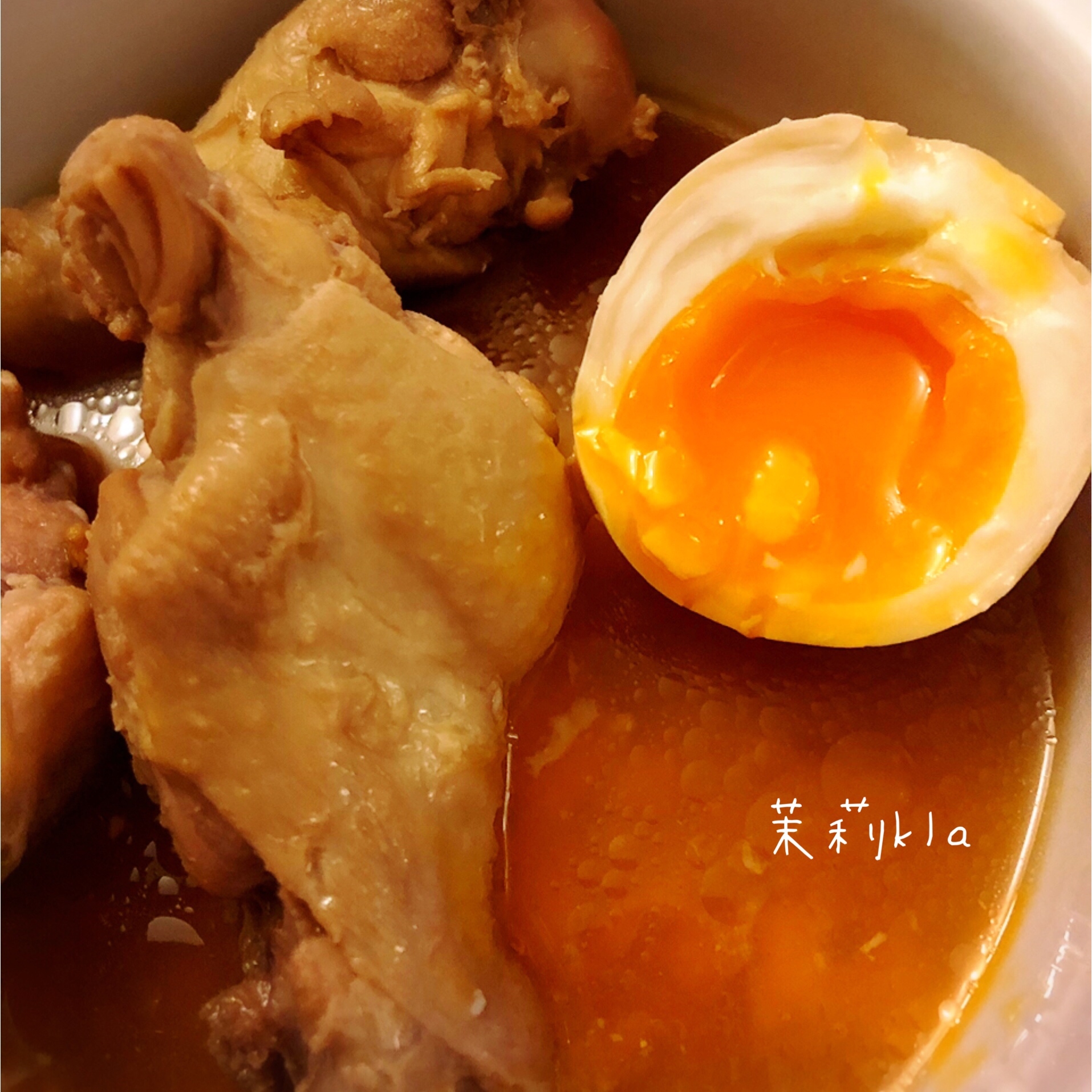 鶏手羽元と卵の煮物