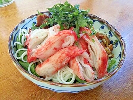 具沢山 ぶっかけ素麺 なめこ・赤貝・かにかまなど