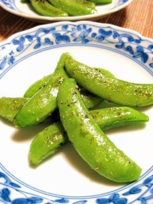 スナップエンドウのバターガーリック炒め