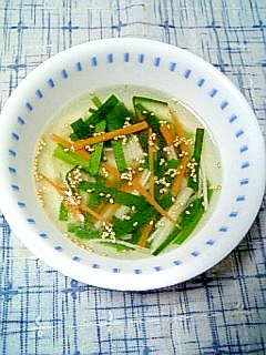 にらとにんじんの中華スープ