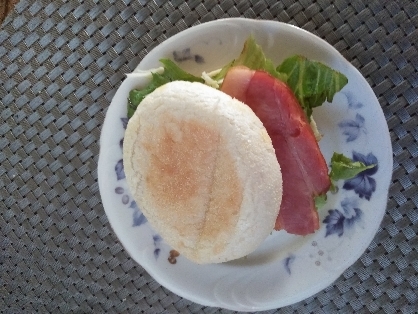 塩パンのベーコン野菜サンドイッチ☆